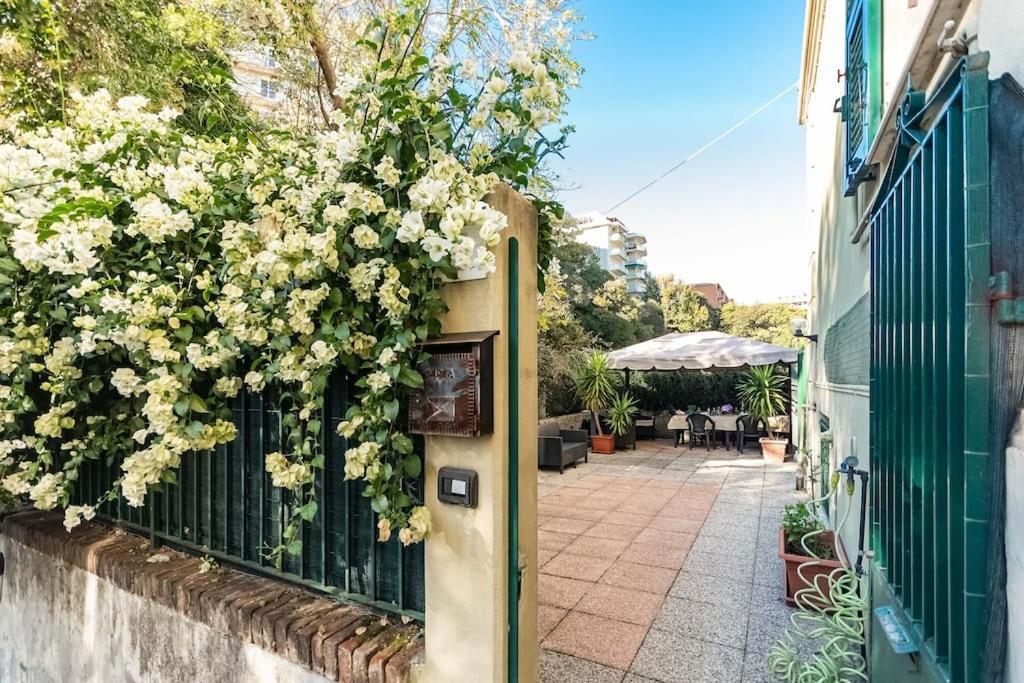 Ferienwohnung Genova Garden, Vicino Al Gaslini E Boccadasse Exterior foto